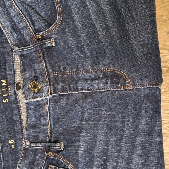 sac749 🧵White House Black Market The Slim Crop Leg Size 6 w/ 27.5" Inseam - Picture 3 of 7